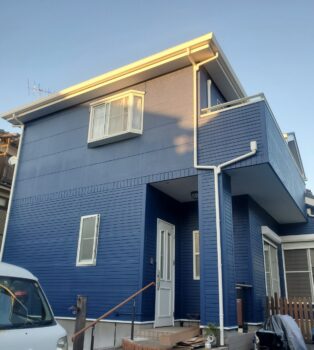 入間市　外壁・屋根リフォーム　ブルーが映える外観へ